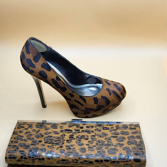 Leopard Print Platform Heels - Picture 4 of 4